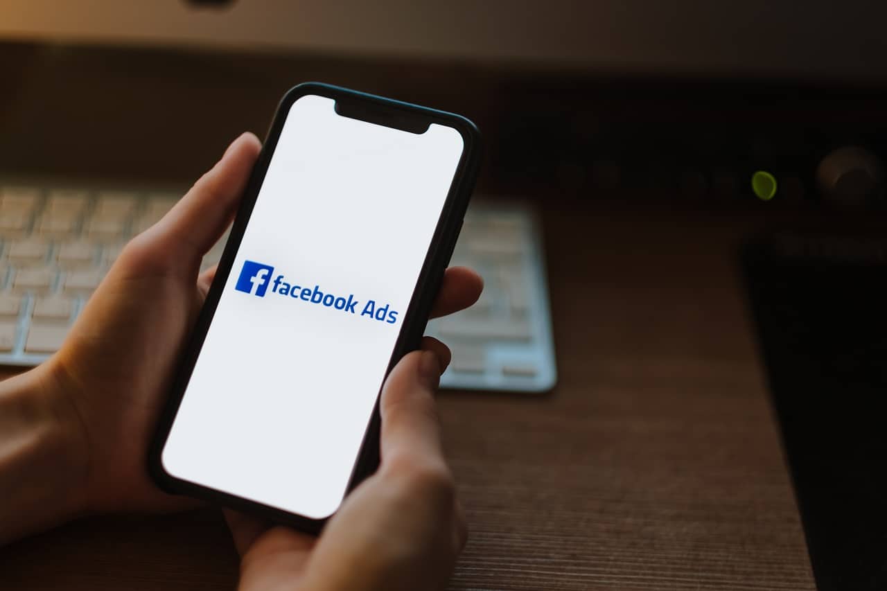 Facebook enfrenta “pior falha da década” em sistema de anúncios – Olhar Digital