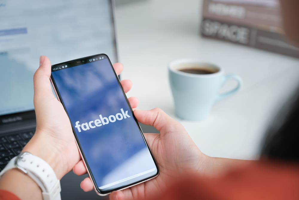 Facebook critica mudança em anúncios no iOS 14; Apple rebate – Olhar Digital