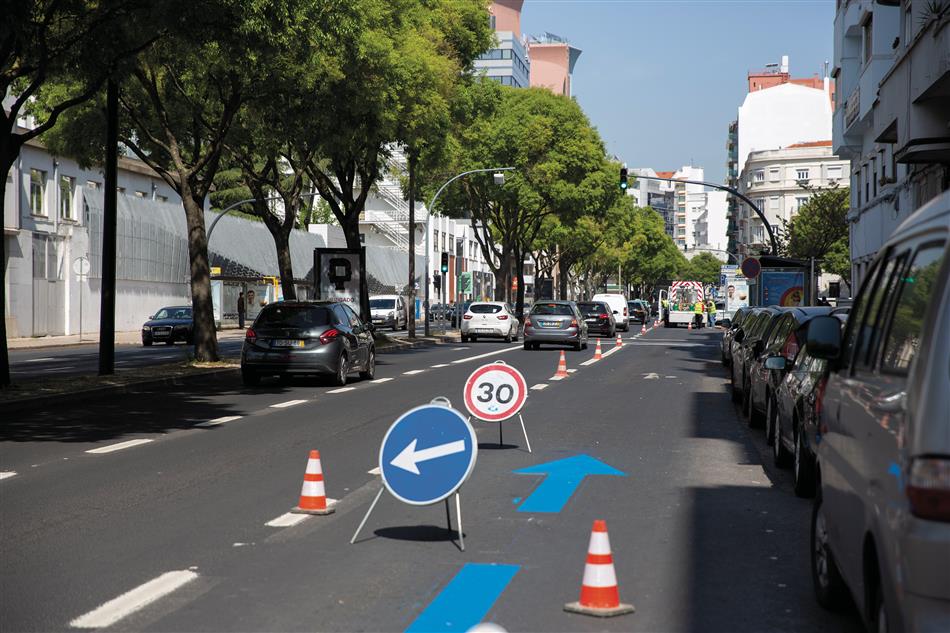 Ciclovias. Moradores da Avenida de Berna contestam supressão de … – SAPO